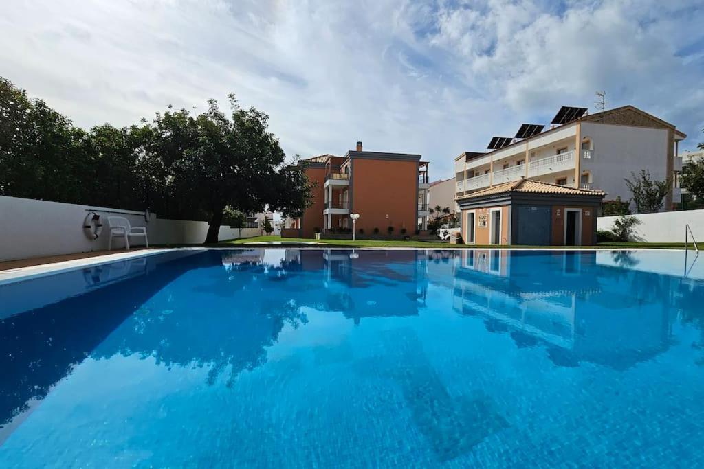 D'Agua Brisa Beachside Apartment Albufeira Luaran gambar